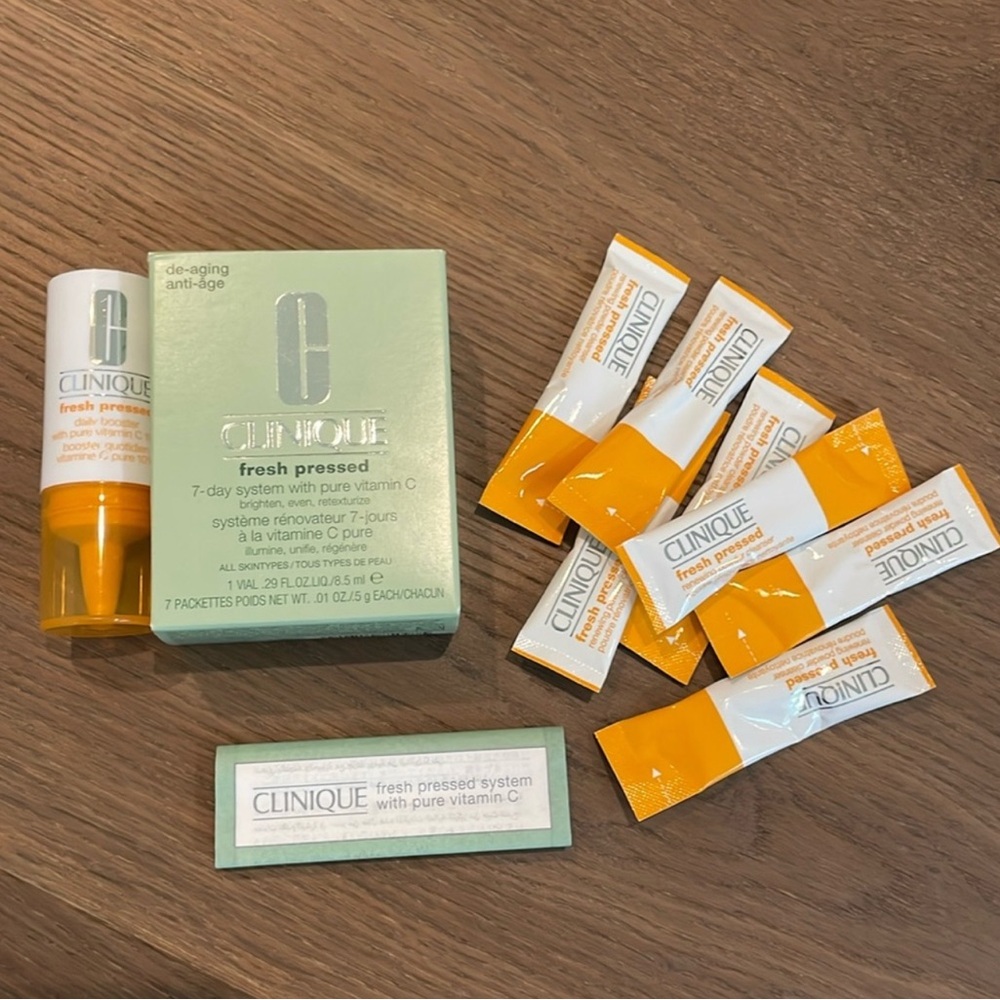 Clinique Fresh Pressed 7 Day System with Vitamin C 1 Vial + 7 Packets